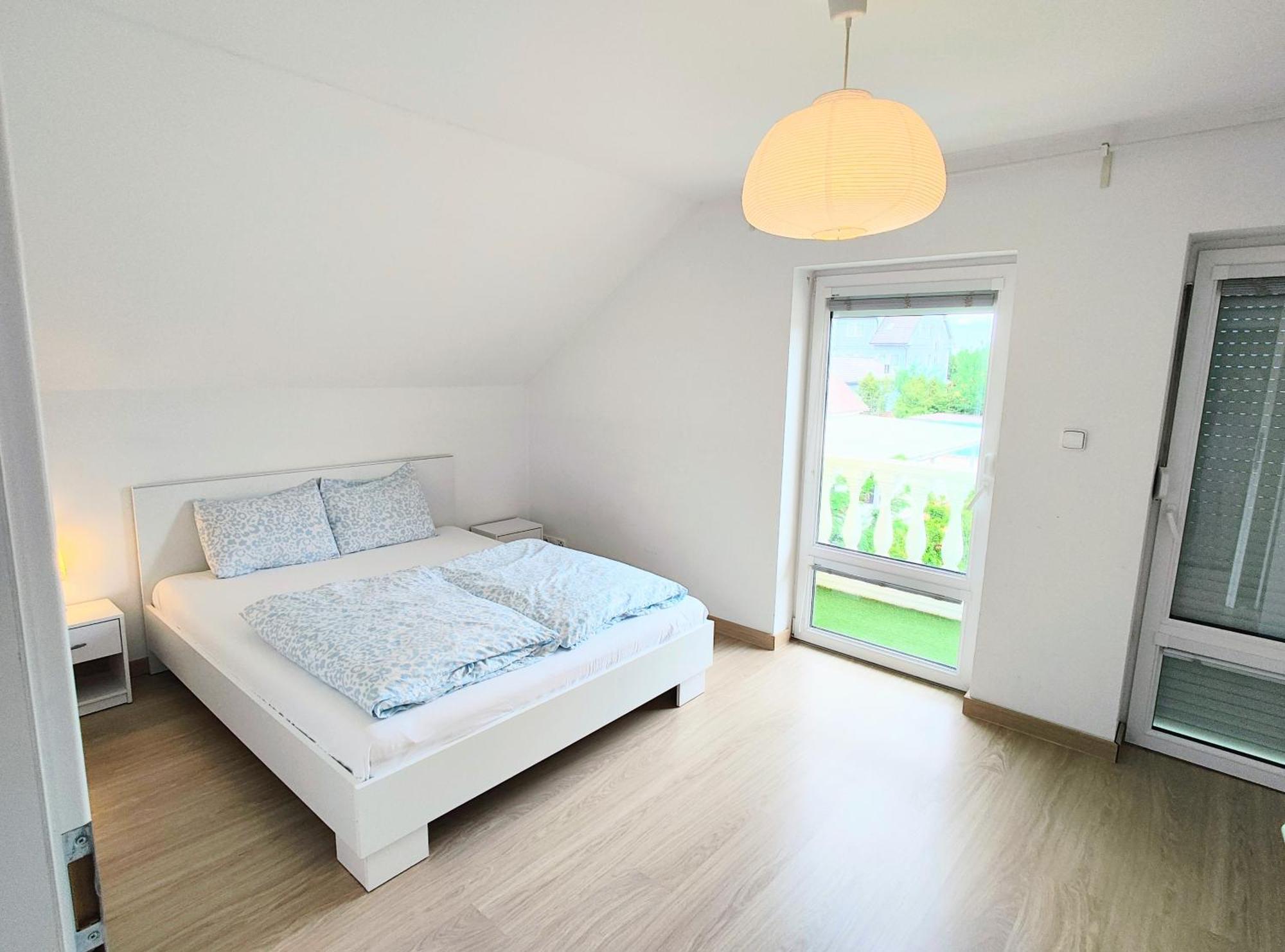 Modern & Cozy House With 3 Bed Rooms And Garden Bratysława Zewnętrze zdjęcie